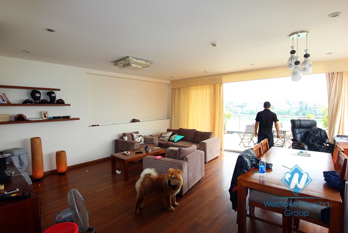 Lake view apartment with 02 bedrooms for rent in Tay Ho area 